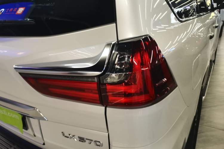 Used Lexus LX 2019 570 Dynamic Luxury Edition
