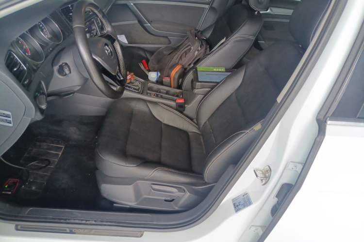 Used Volkswagen Golf 2017 230TSI Automatic Comfort Edition – Celebrating Milestone of One Million Units