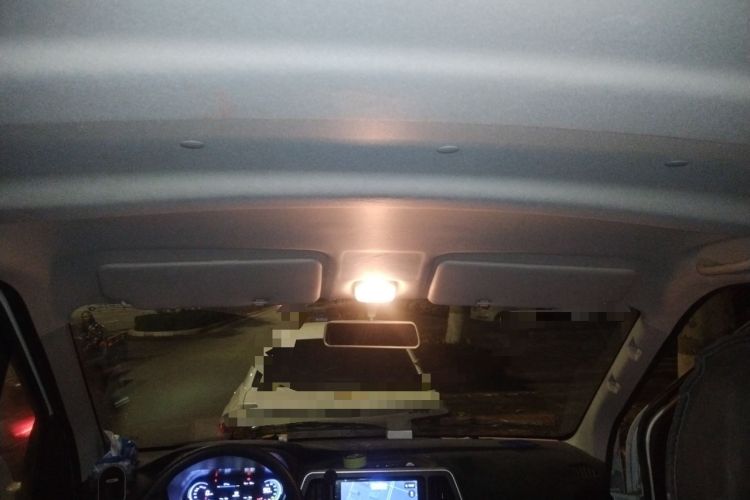 Used Chana Ruixing EM80 2025 Passenger Version Comfort Edition 6-Seater 300 km Dual-Swing Doors
