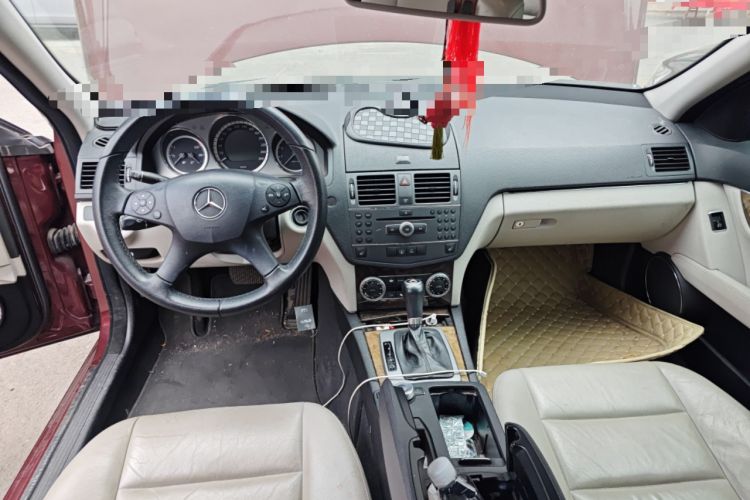 Used Mercedes-Benz C-Class 2010 C 260 Fashion Model