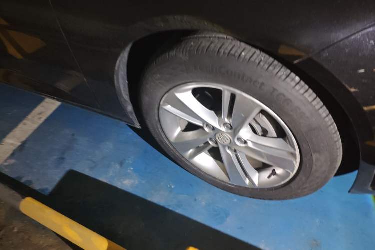 Used Buick Regal 2019 20T Elite Version China VI Standard Right Front Wheel Hub