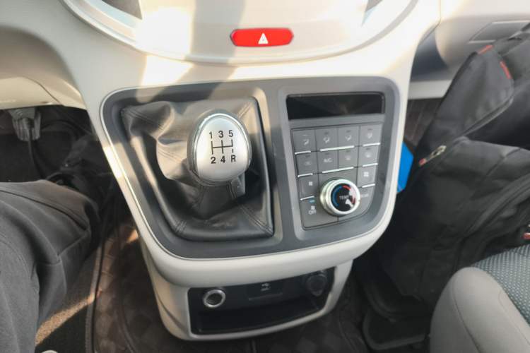 Used JAC Refine M4 2021 2.0L Manual Commercial Edition