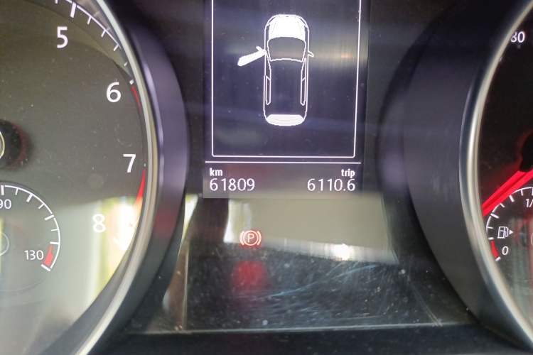 Used Volkswagen Golf Sportsvan 2018 230TSI Automatic Trend Edition Odometer Close Up