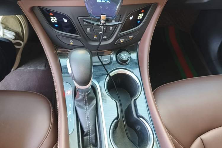Used Buick Envision 2018 28T Four-Wheel Drive Luxury Model
