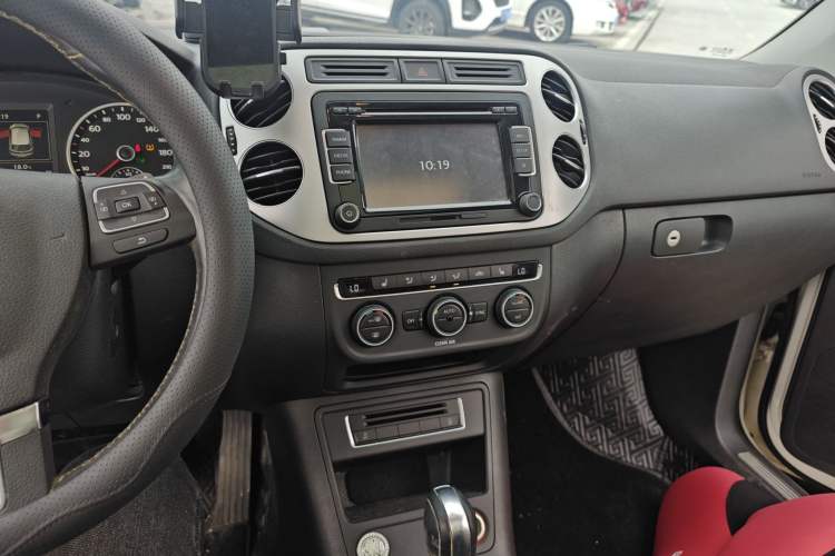 Used Volkswagen Tiguan L 2016 300TSI Automatic All-Wheel Drive Luxury Edition
