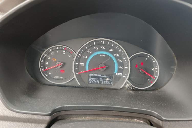 Used Wuling Hongguang V 2019 1.5L Enjoyment Version China VI LAR