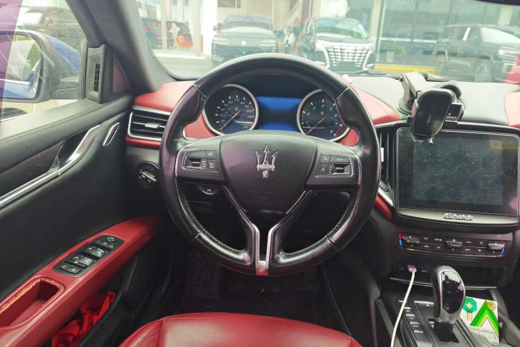 Used Maserati Ghibli 2018 Revised Version 3.0T Standard Edition Steering Wheel