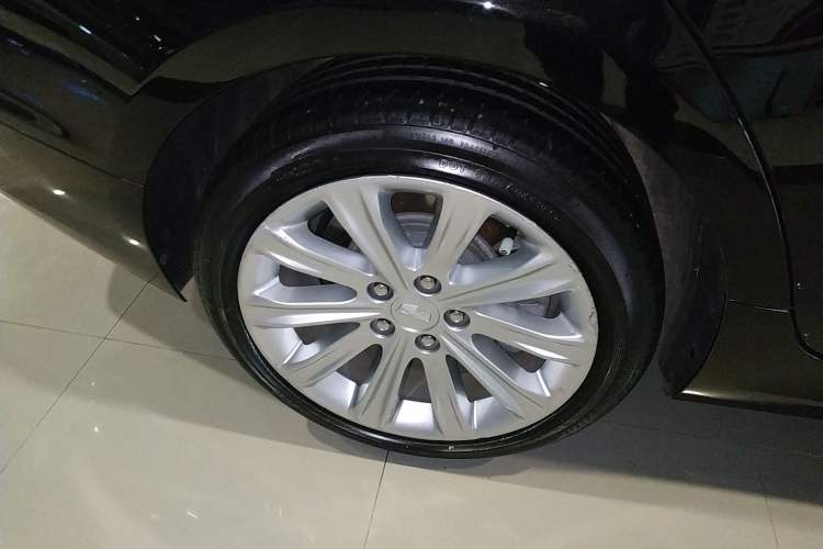 Used Cadillac ATS-L 2017 28T Tech Edition Exterior 5