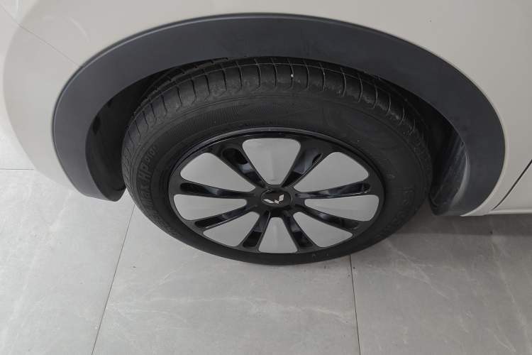 Used Wuling Bingo 2023 410 km Lingxi Deluxe Edition
