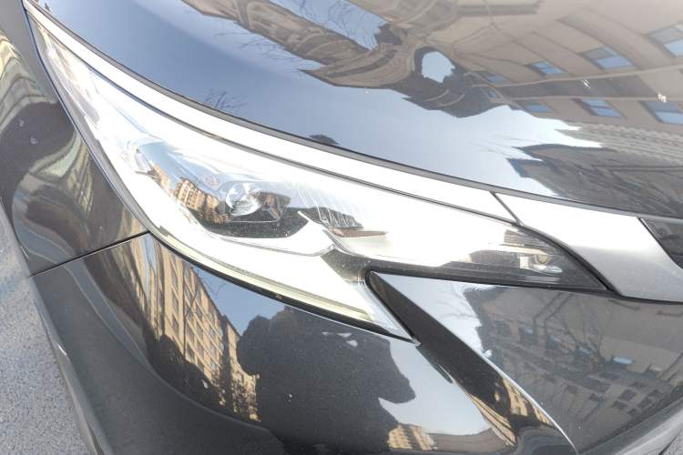 Used Toyota SIENNA 2021 2.5L Hybrid Premium Edition Right Front Headlight