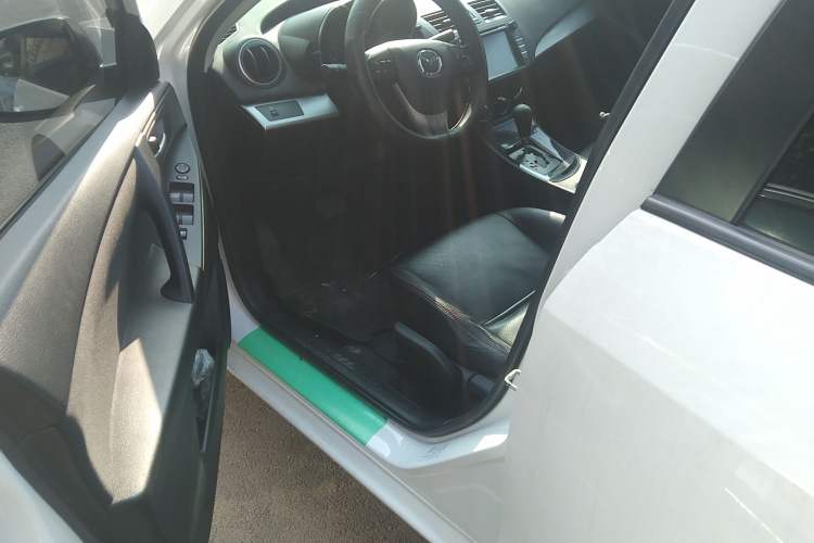 Used Mazda 3 2015 Sedan 1.6L Automatic Elite Model Driver Seat