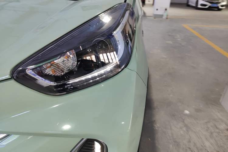 Used Chery Little Ant 2022 Sweet Pink Edition Half-Sugar Version Lithium Iron Phosphate 29.2 kWh 30 kW 301 km