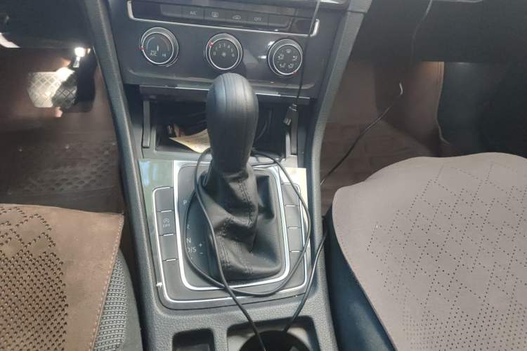 Used Volkswagen Golf 2020 280TSI DSG Comfort Version Gear Lever