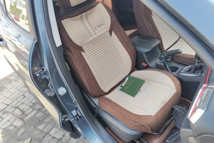 Used CHANGAN OSHAN X5 2021 Revised Version 1.6L Manual Luxury Edition
