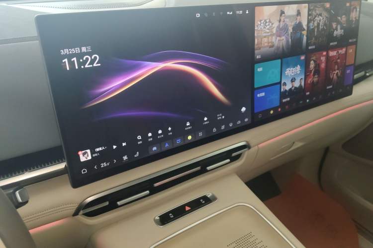 Used VOYAH Dream 2025 PHEV Four-Wheel Drive Prestige Kunpeng Edition
