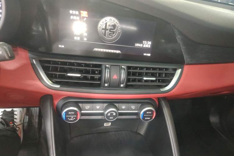 Used Alfa Romeo Giulia 2019 2.0T 280HP Luxury Edition