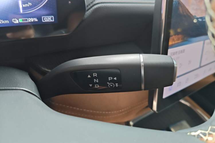 Used Mazda EZ-6 2024 Range-Extended 200 Luxury Edition Gear Lever