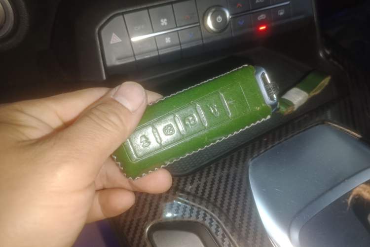 Used Wey VV6 2020 2.0T Two-Wheel Drive Smart Enjoyment+
