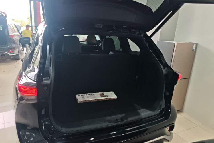 Used Toyota Crown Kluger 2021 2.5L HEV Four-Wheel Drive Premium Edition Trunk