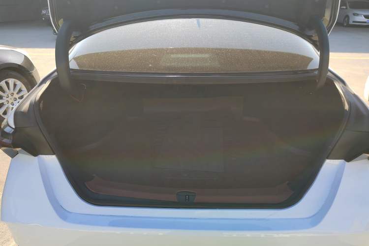 Used Toyota Avalon 2019 Dual-Engine 2.5L Limited Flagship Edition China V Standard Trunk