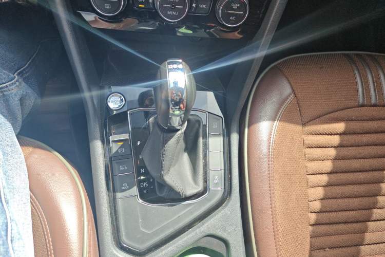 Used Volkswagen Tharu 2020 280TSI Two-Wheel Drive Luxury Plus Version China VI Standard