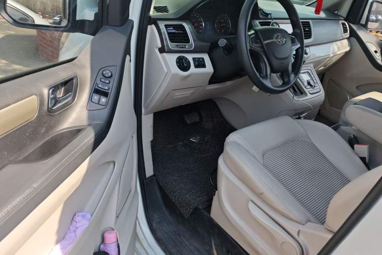 Used SAIC MAXUS G10 2016 2.0T Automatic Fashion Edition Driver Seat