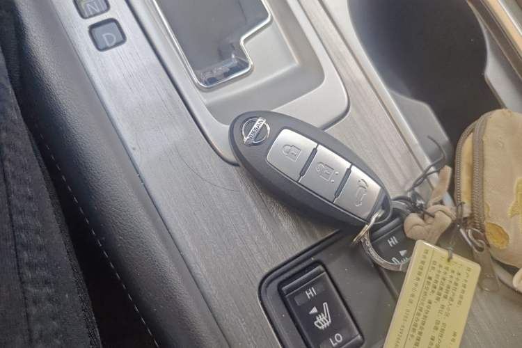 Used Nissan Murano 2019 2.5L XL Two-Wheel Drive Smart Connect Luxury Edition China VI Standard Vehicle Key