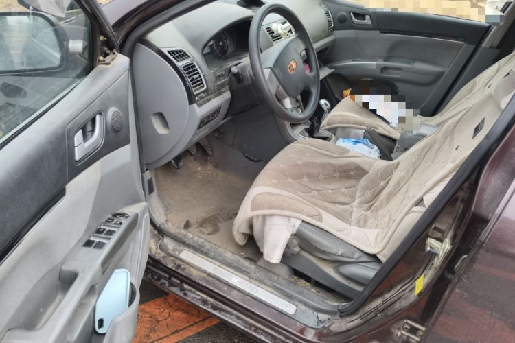 Used Geely Auto Classic Emgrand 2012 Sedan 1.8L Manual Comfort Model
