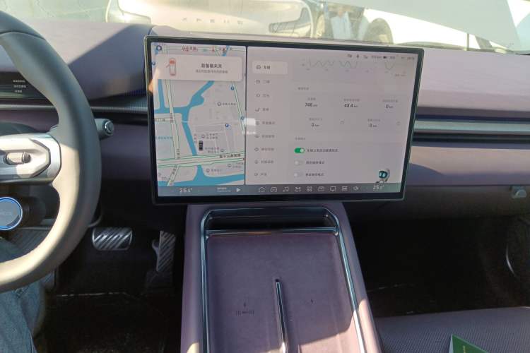 Used XPeng P7 2025 Model—702 Long Range Ultra Audio And AC Panel