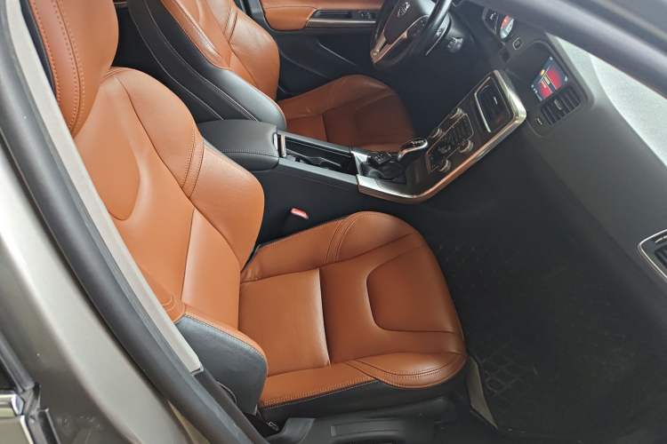 Used Volvo V60 2015 T5 Zhiya Edition Right Front Seat