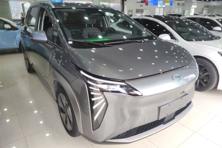 Used AION Y 2023 Younger Front Right 45 Deg