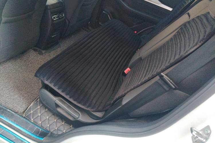 Used JETOUR X70 2020 1.5T Manual Comfort Edition 6 Seats Left Rear Seat