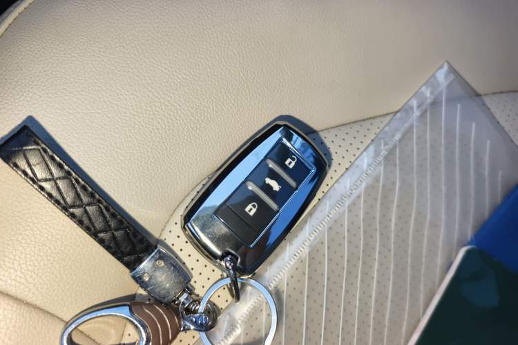 Used CHANGAN Alsvin V7 2015 1.6L Automatic Enjoyment Model China IV Standard
