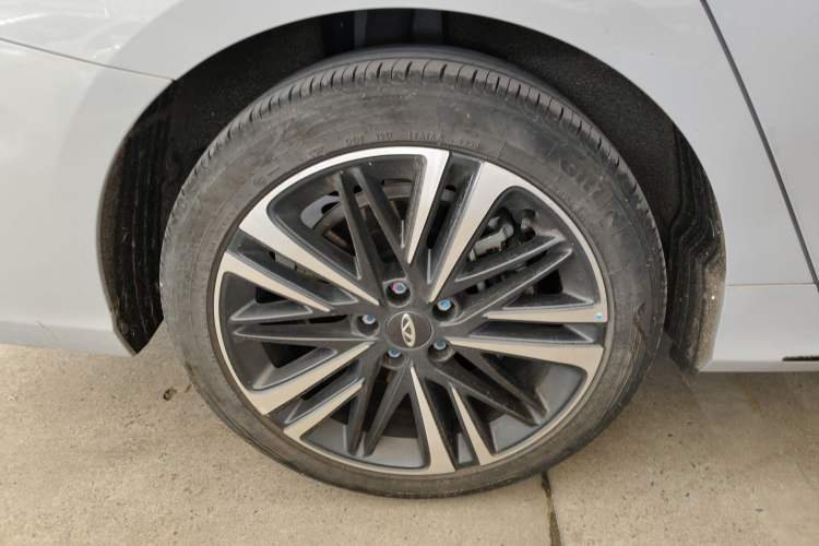 Used Chery Arrizo 8 2023 High-Performance Edition 2.0T DCT Powerfully Equipped
