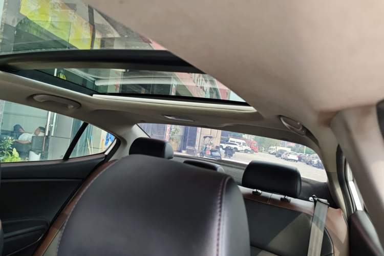 Used Kia K3 (Kai Shen) 2017 1.8L Automatic GLS Headliner