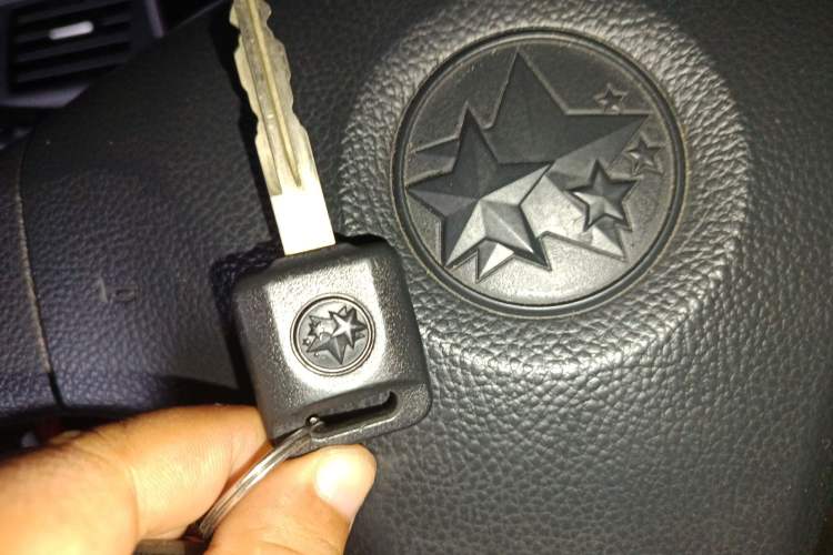 Used Venucia R50 2013 1.6L Automatic Luxury Edition
