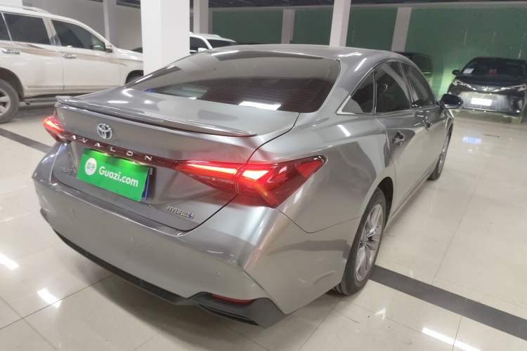 Used Toyota Avalon 2019 Dual-Engine 2.5L Luxury Edition China VI Standard