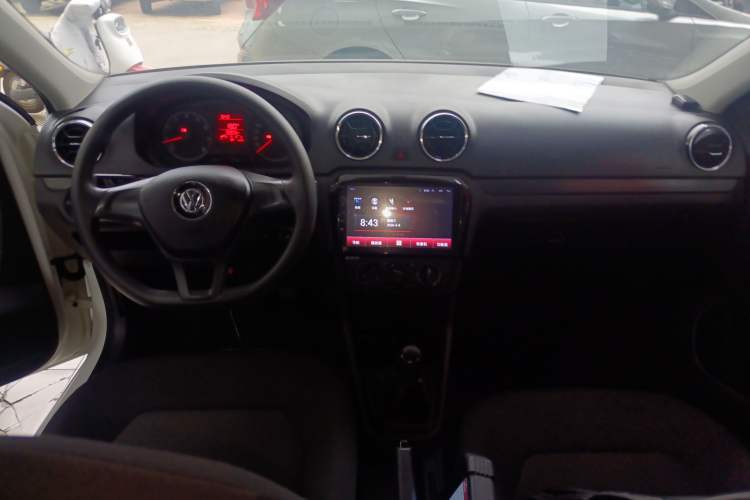 Used Volkswagen Jetta 2017 1.5L Manual Fashion Edition
