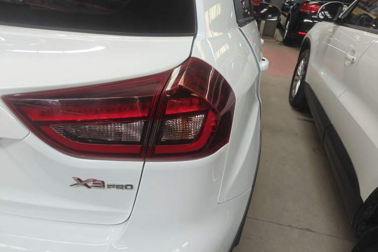 Used Geely Auto Vision X3 2021 PRO 1.5L CVT Deluxe Model