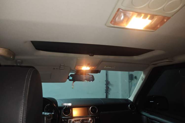 Used Land Rover Discovery 2011 2.7 TDV6 S Diesel Version Headliner