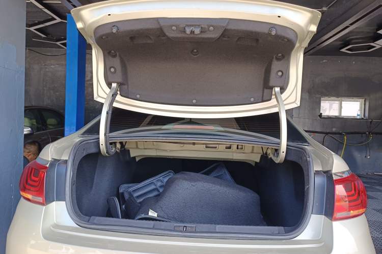 Used Citroen C4 Sega 2016 1.2THP Automatic Luxury Model Trunk