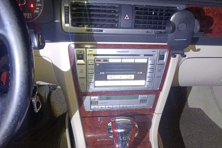 Used Volkswagen Passat 2009 1.8T Automatic Zunjie Model Audio And AC Panel