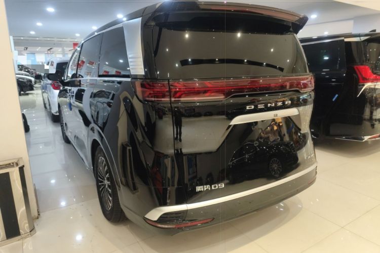 Used Denza D9 2022 DM-i 970 Four-Wheel Drive Flagship Model Exterior 2