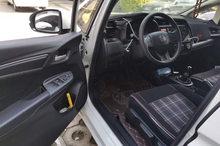 Used Honda Fit 2016 1.5L LX Manual Comfort Model
