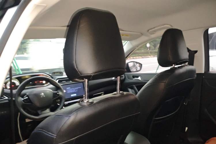 Used Peugeot 308 2016 1.6L Manual Fashion Edition
