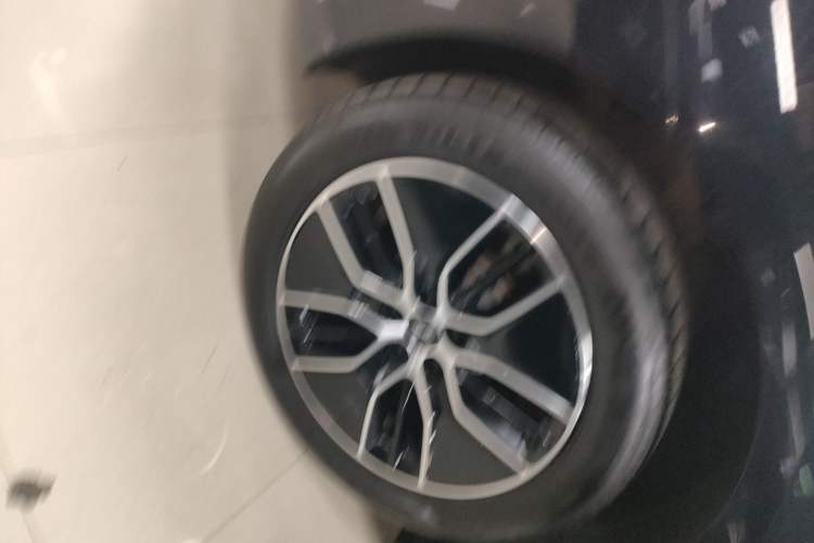 Used XPeng P7 2023 P7i 702 Pro Right Rear Wheel Hub