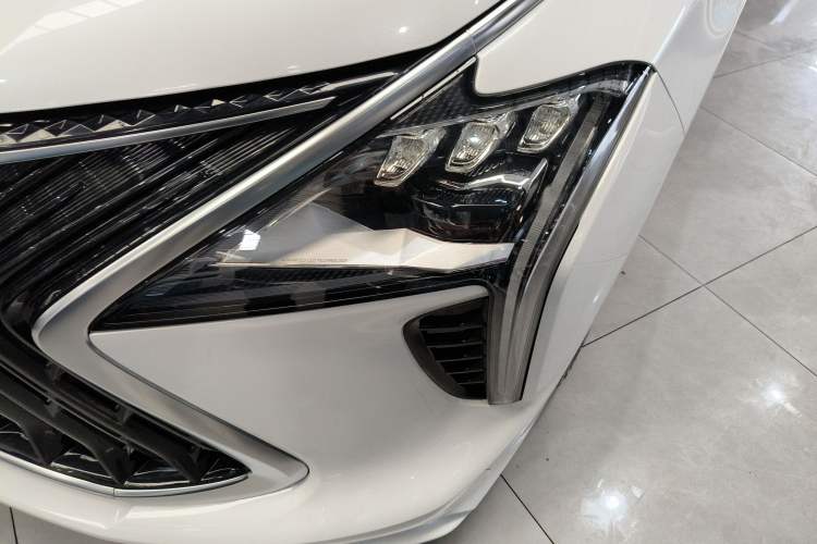 Used FORTHING Yacht 2024 1.5T DCT Guanhai Edition
