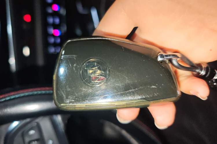 Used Buick Envision 2022 Facelift Encore S 552T Two-Wheel-Drive Luxury Model
