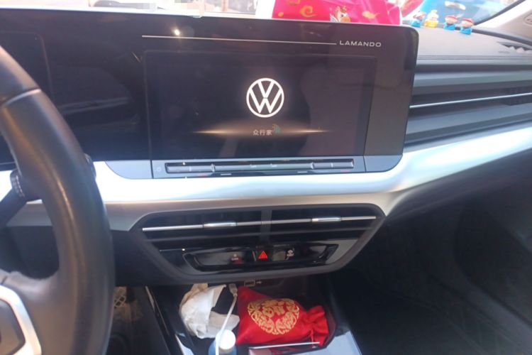 Used Volkswagen Lamando 2023 Lavida L 280TSI DSG Spicy Edition Audio And AC Panel