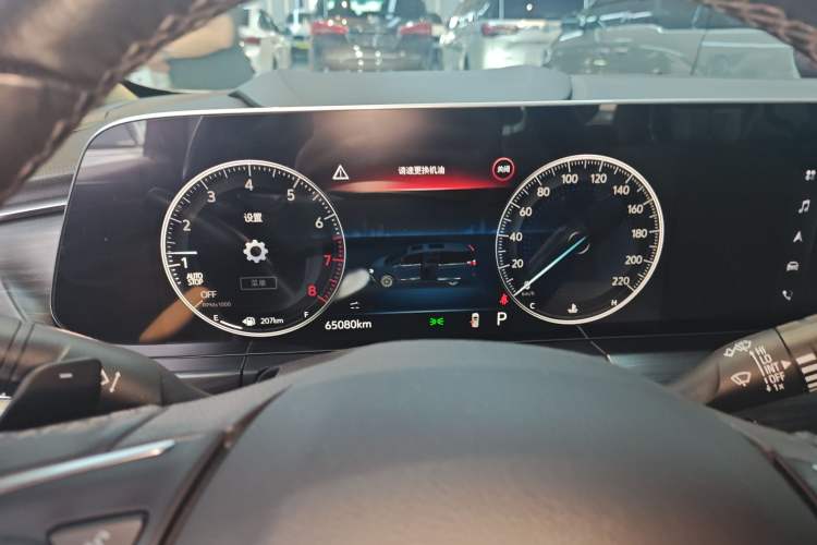 Used Buick GL8 2022 ES Landtrek 653T Luxury Edition
